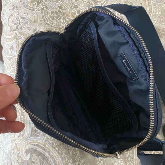 Lululemon Navy Blue Crossbody Bag - Picture 5 of 5